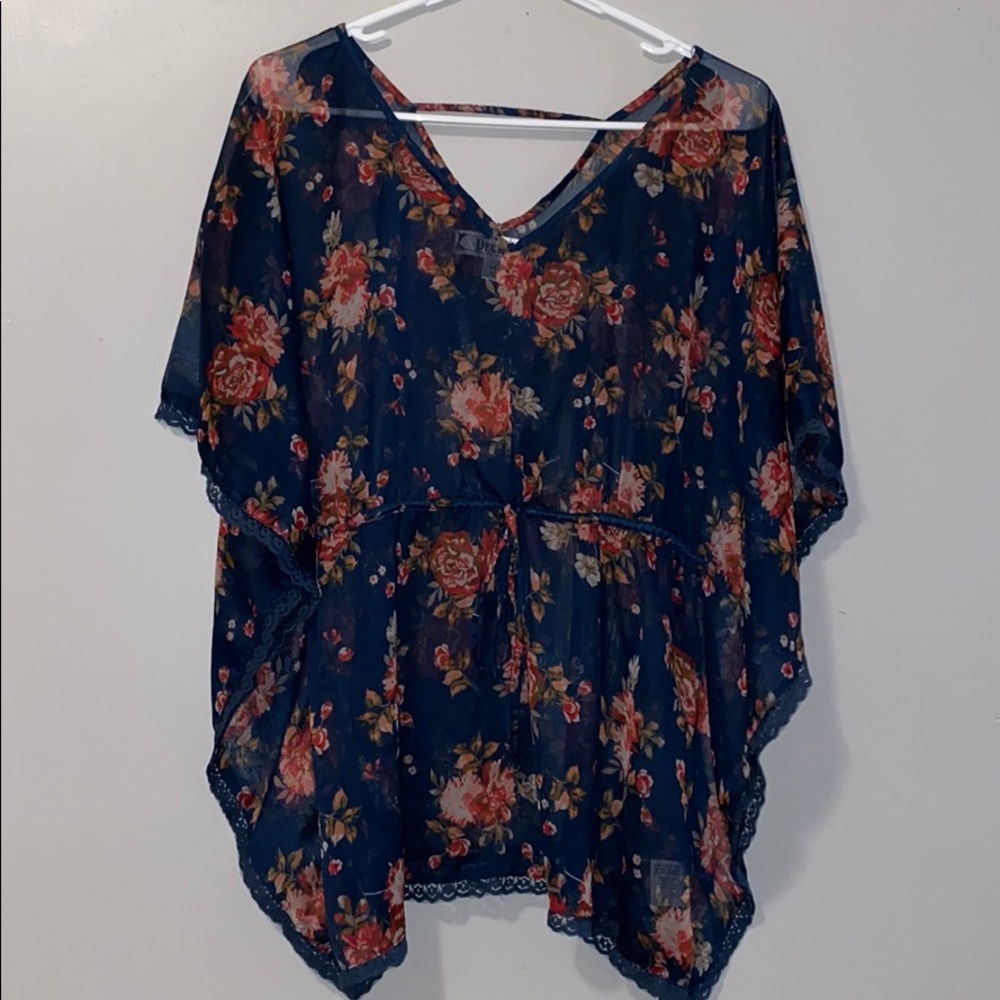 Tie-front, Floral flowy Blouse